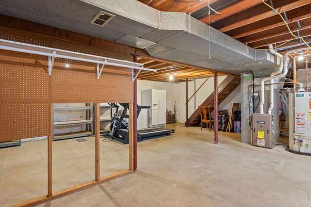 8520 18TH Street W, Rock Island, IL 61201