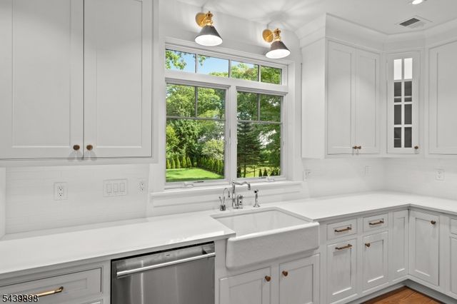 258 Hyslip Ave, Westfield Town, NJ 07090