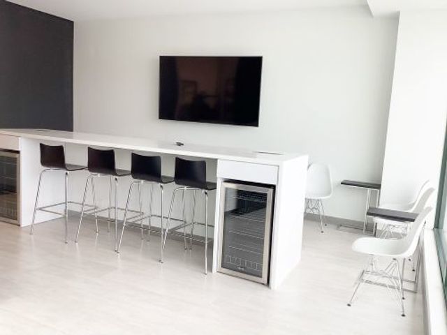 2112 N Clybourn Avenue B, Chicago, IL 60614