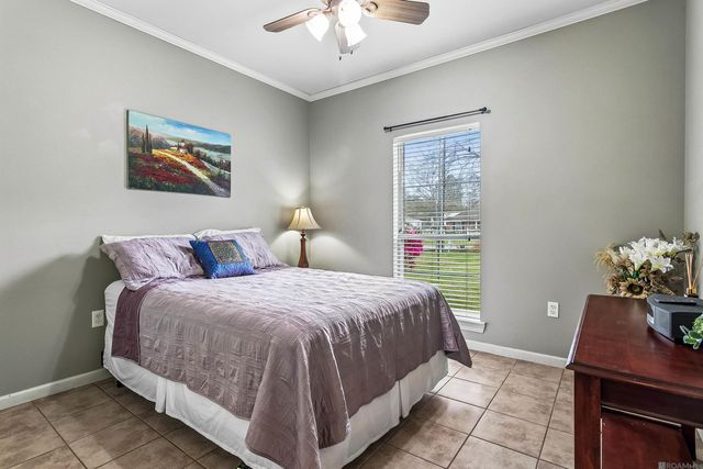 27020 Gaylord Rd, Walker, LA 70785