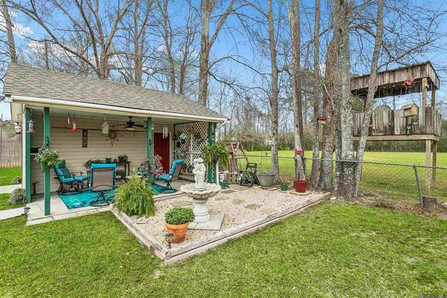 27020 Gaylord Rd, Walker, LA 70785