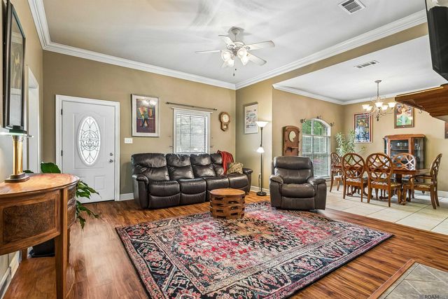 27020 Gaylord Rd, Walker, LA 70785