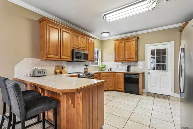 27020 Gaylord Rd, Walker, LA 70785