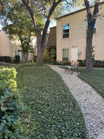 4320 Bellaire Drive S 102W, Fort Worth, TX 76109