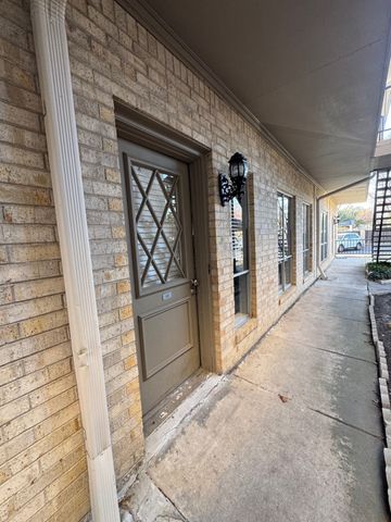 4320 Bellaire Drive S 102W, Fort Worth, TX 76109