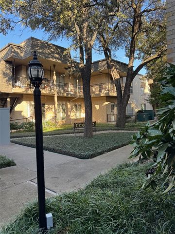 4320 Bellaire Drive S 102W, Fort Worth, TX 76109