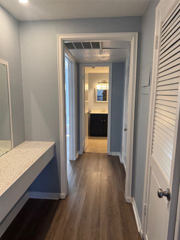 4320 Bellaire Drive S 102W, Fort Worth, TX 76109