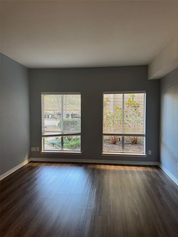 4320 Bellaire Drive S 102W, Fort Worth, TX 76109