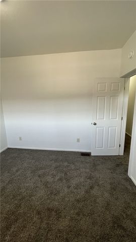 424 W 7th Ave 2, Tarentum, PA 15084