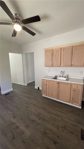 424 W 7th Ave 2, Tarentum, PA 15084