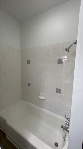 424 W 7th Ave 2, Tarentum, PA 15084