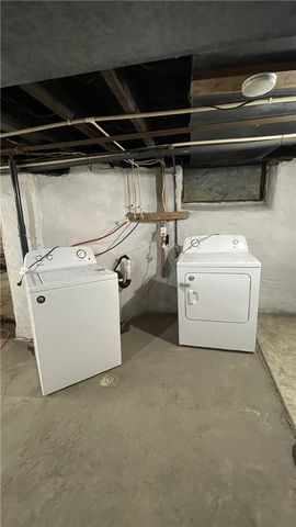 424 W 7th Ave 2, Tarentum, PA 15084