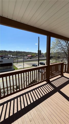 424 W 7th Ave 2, Tarentum, PA 15084