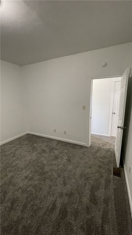 424 W 7th Ave 2, Tarentum, PA 15084