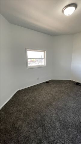 424 W 7th Ave 2, Tarentum, PA 15084