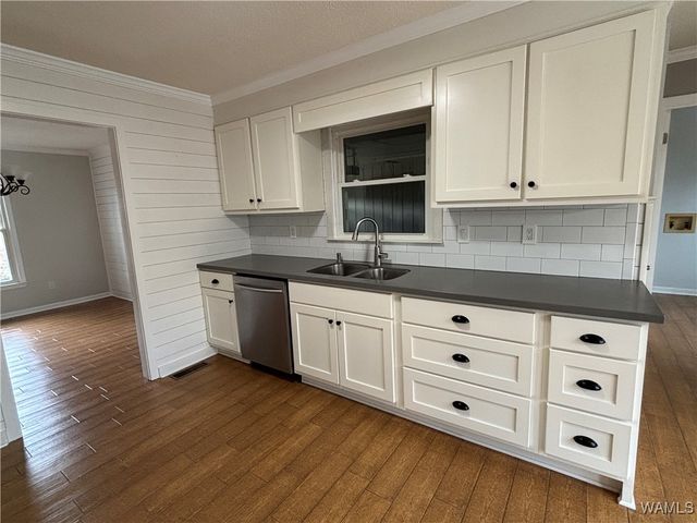 2041 Mountainbrook Drive, Cottondale, AL 35453