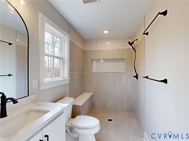 15085 Lebanon Rd, Disputanta, VA 23842