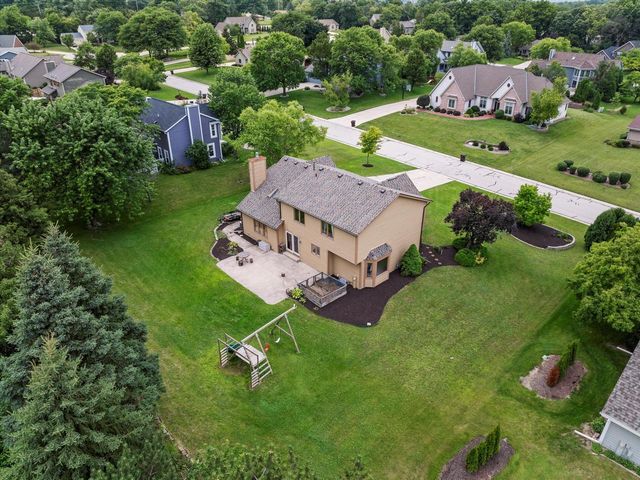 13785 W Maria DRIVE, New Berlin, WI 53151