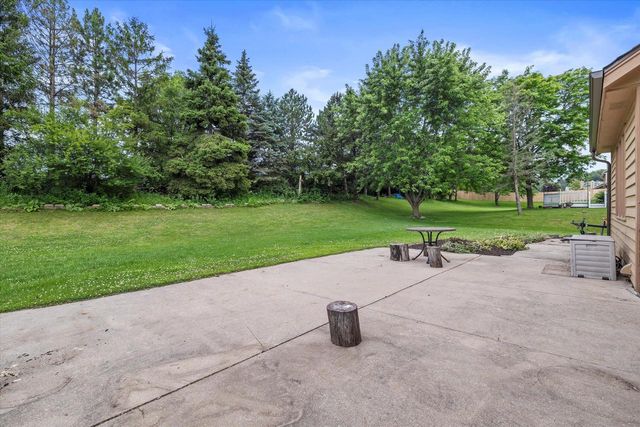 13785 W Maria DRIVE, New Berlin, WI 53151