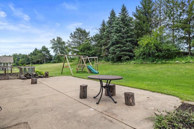 13785 W Maria DRIVE, New Berlin, WI 53151