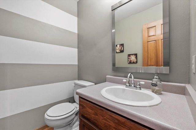 13785 W Maria DRIVE, New Berlin, WI 53151