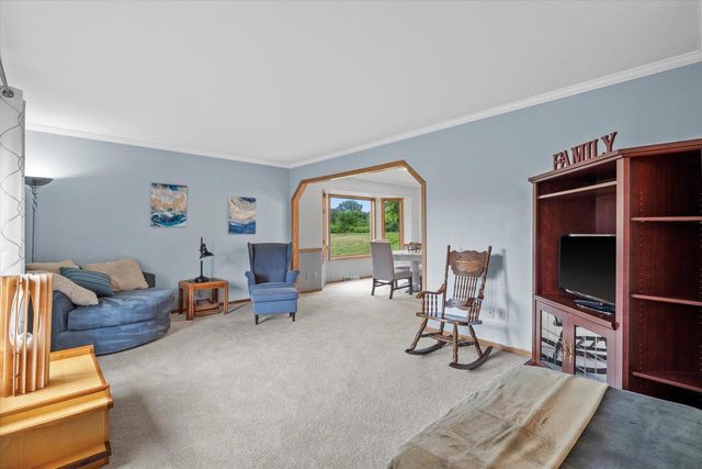 13785 W Maria DRIVE, New Berlin, WI 53151