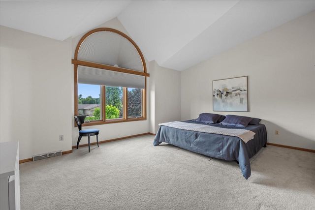 13785 W Maria DRIVE, New Berlin, WI 53151