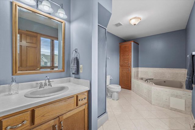 13785 W Maria DRIVE, New Berlin, WI 53151