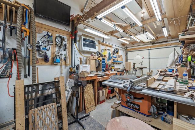 13785 W Maria DRIVE, New Berlin, WI 53151