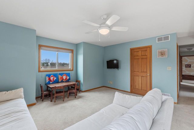 13785 W Maria DRIVE, New Berlin, WI 53151