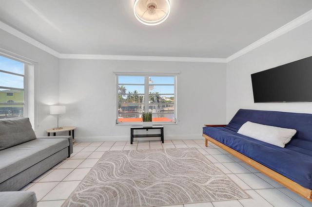 2724 NE 14th Street 5, Fort Lauderdale, FL 33304