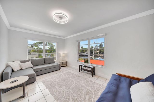 2724 NE 14th Street 5, Fort Lauderdale, FL 33304