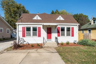 4509 Hickman Road, Des Moines, IA 50310