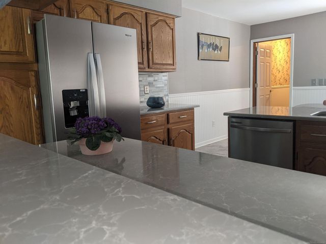 43064 W Kirkwood Drive, Clinton Twp, MI 48038