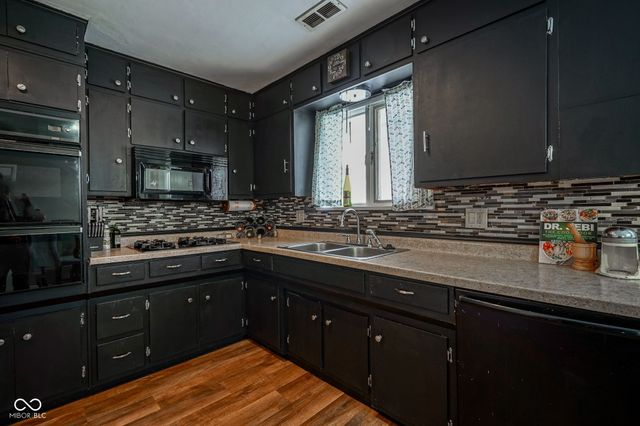 2618 W 25th Street, Anderson, IN 46011