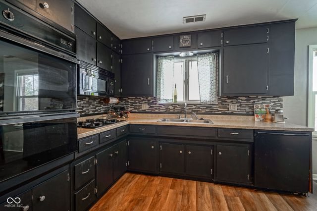 2618 W 25th Street, Anderson, IN 46011