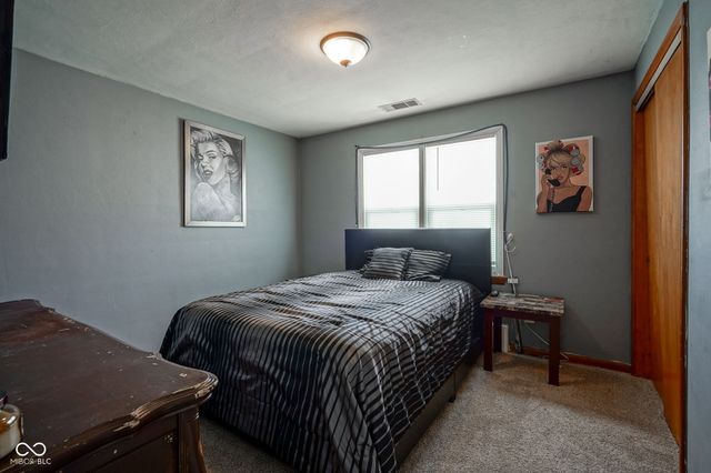 2618 W 25th Street, Anderson, IN 46011