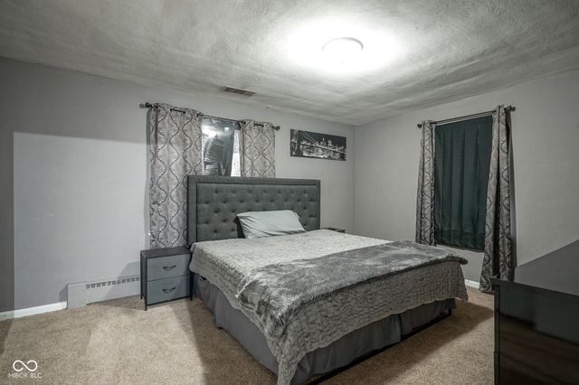 2618 W 25th Street, Anderson, IN 46011