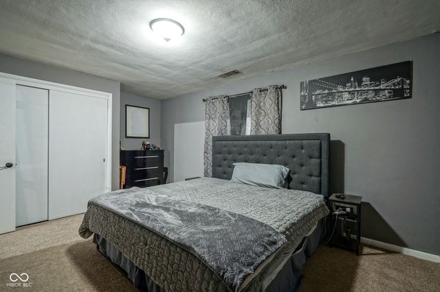 2618 W 25th Street, Anderson, IN 46011