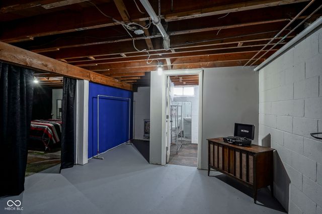 2618 W 25th Street, Anderson, IN 46011