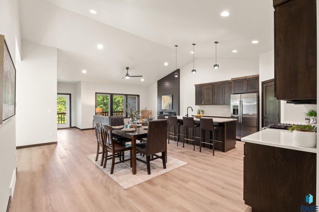 1115 S Foss Ave Avenue, Sioux Falls, SD 57110