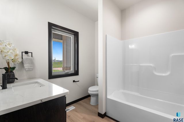 1115 S Foss Ave Avenue, Sioux Falls, SD 57110