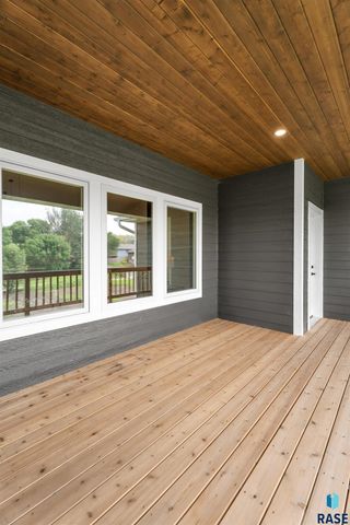 1115 S Foss Ave Avenue, Sioux Falls, SD 57110