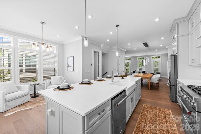 2525 Deacon Avenue, Charlotte, NC 28204