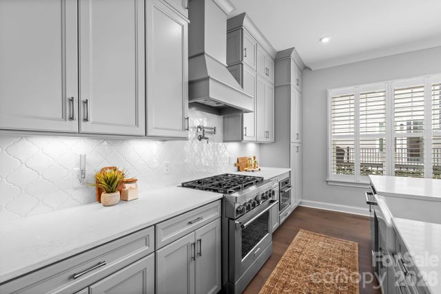 2525 Deacon Avenue, Charlotte, NC 28204