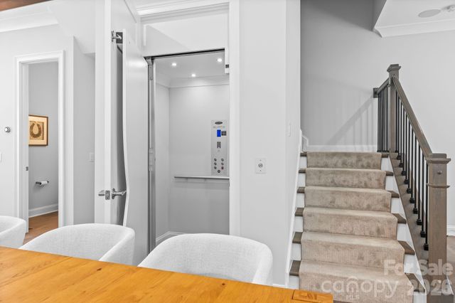 2525 Deacon Avenue, Charlotte, NC 28204