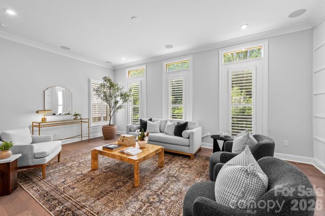 2525 Deacon Avenue, Charlotte, NC 28204