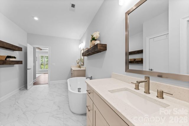 2525 Deacon Avenue, Charlotte, NC 28204