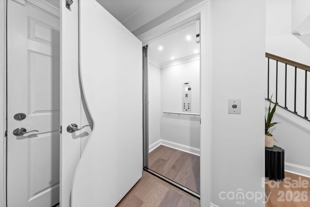 2525 Deacon Avenue, Charlotte, NC 28204