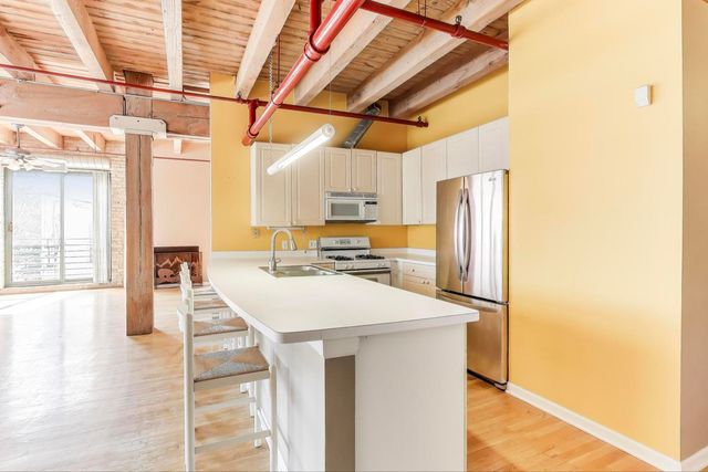 7240 Franklin Street 2A, Forest Park, IL 60130